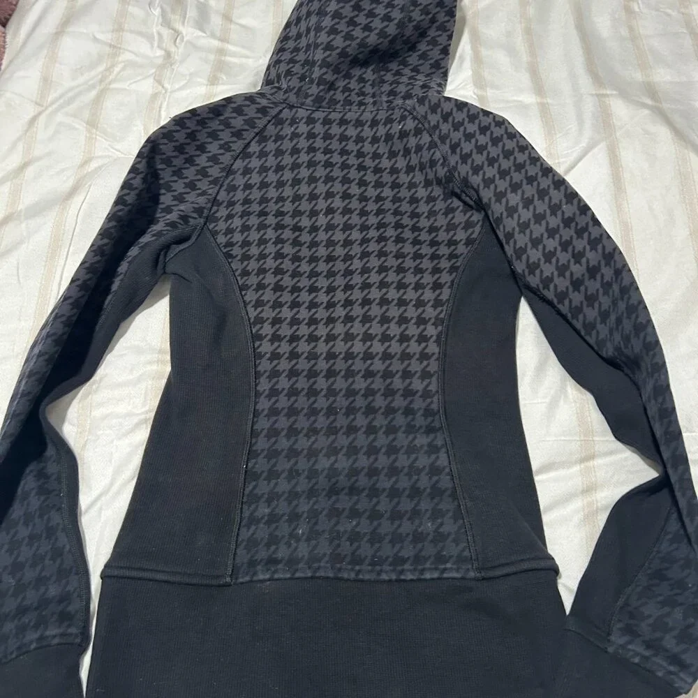 Lululemon Scuba Full Zip Houndstooth Size 2 - Picture 3 of 4